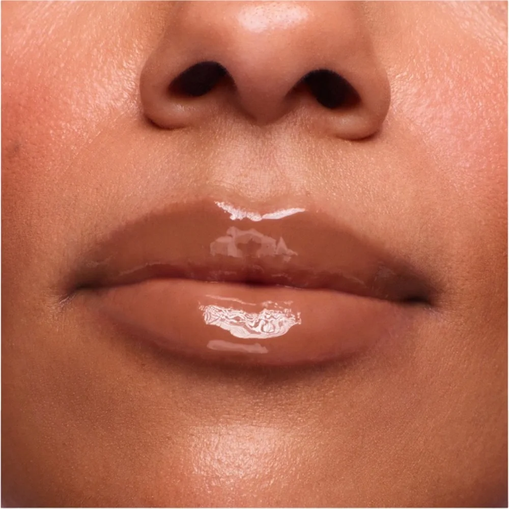 STILA PLUMPING LIP GLAZE in BROWN SUGAR